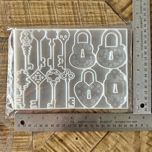 Antique Lock & Key Silicone Molds - Keychain - Jewelry - Crafts - Picture 2 of 2